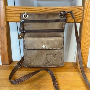 Roots Leather Trans Canada Maple Leaf Crossbody Bag Purse